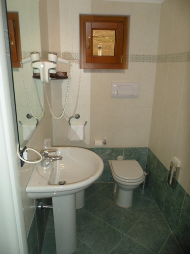 Bedroom 4, Hotel Fontana Santa, Bergamo