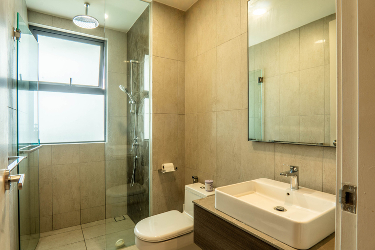 Bathroom, Datum Jelatek Residence by Airhost, Ampang