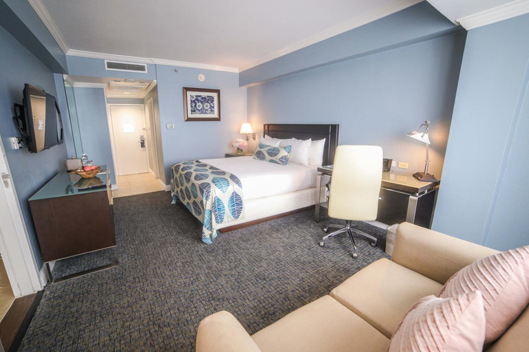Bedroom 3, The Jamaica Pegasus Hotel