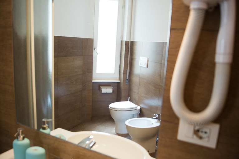 Others 4, Anna Guest House, Rome