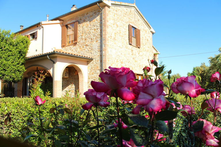 Exterior 16