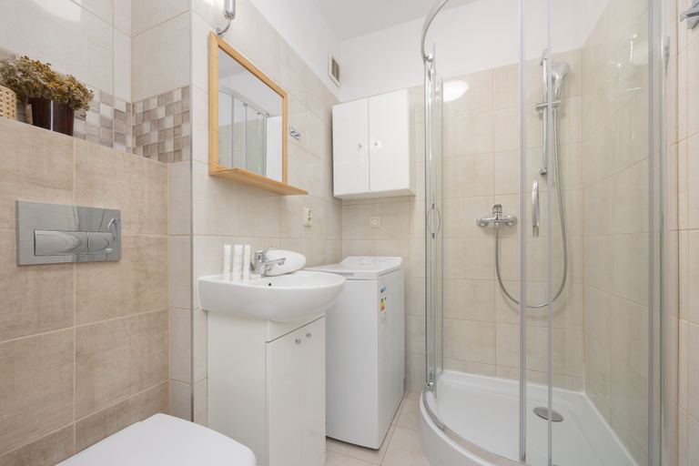 Bathroom, City Flowers Apartment Warsaw by Renters, Warsaw
