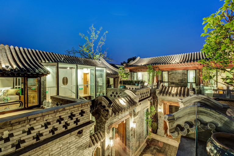 Exterior & Views