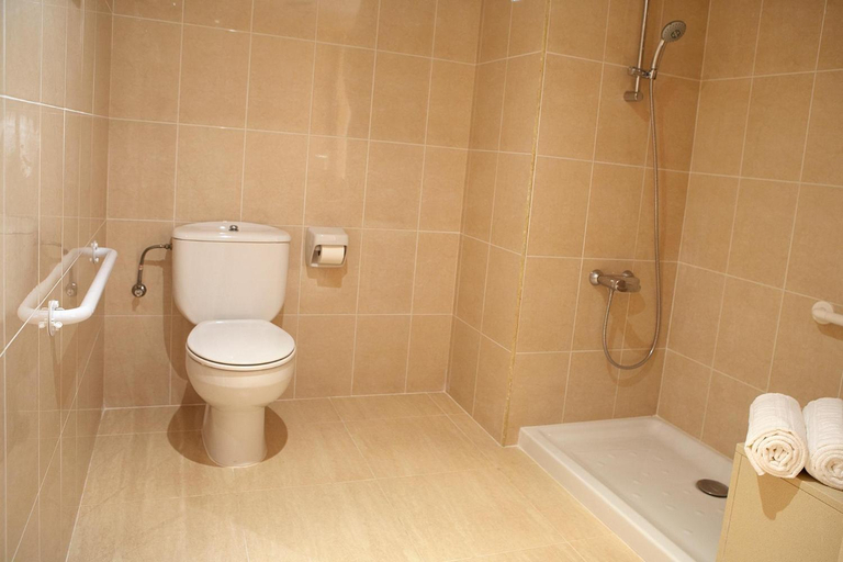 Bathroom 5, ALEGRIA Plaza Paris & Spa 4 SUP, Girona