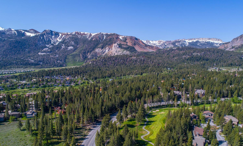 View 4, Mammoth Golf Properties By 101 Great Escapes, Mono