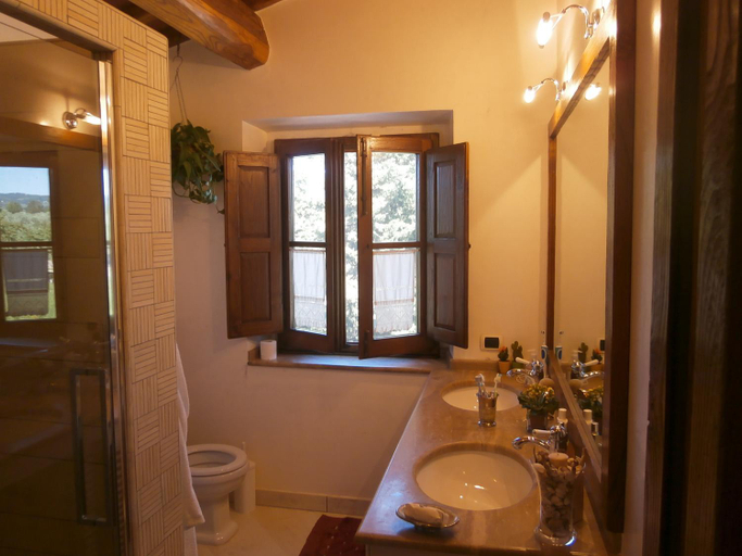 Bathroom 3, Agriturismo Circugnano, Florence