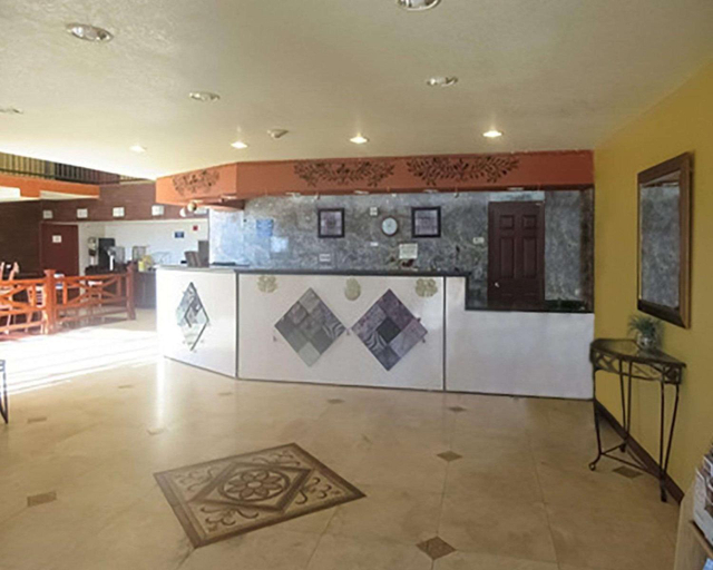Public Area 2, Rose City Inn & Suites, Smith