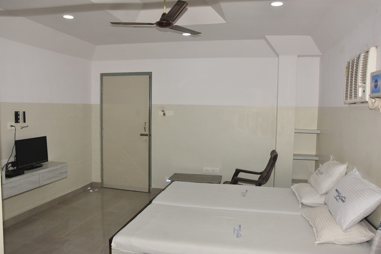Bedroom 4, Hotel Sree Vasudev, Krishna