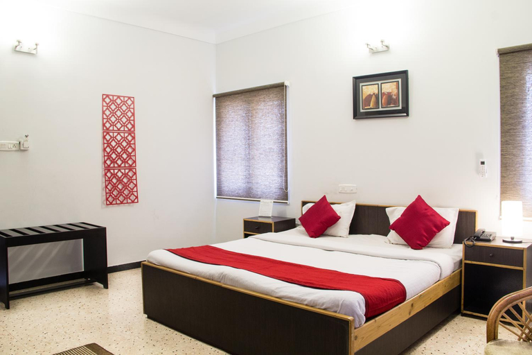 Bathroom, Cornerstay Homestay Racecourse Coimbatore, Coimbatore