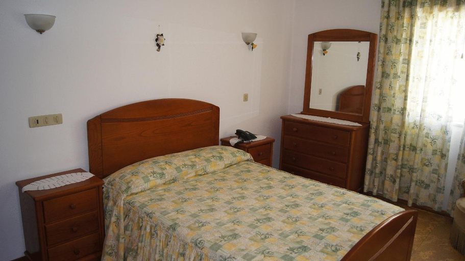 Bedroom 2, Rainha Santa, Leiria