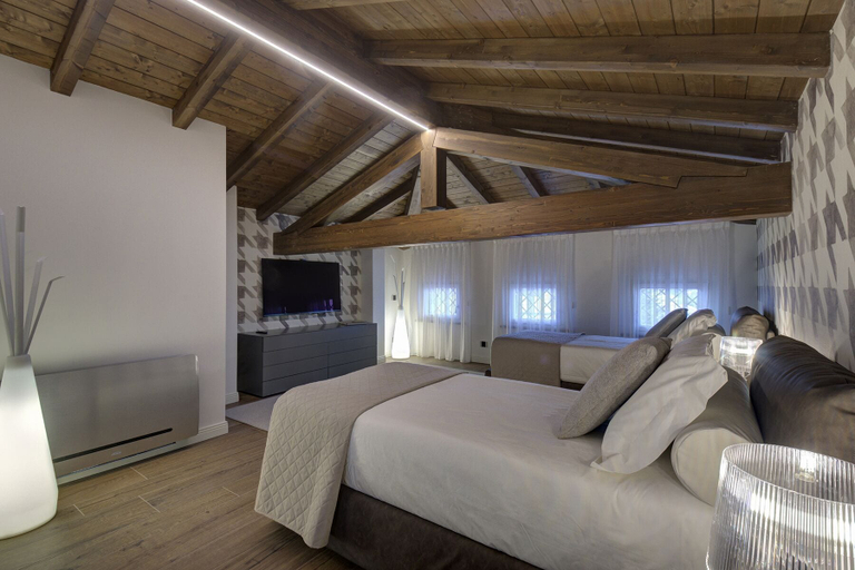 Bedroom 4, Il Codirosso – Il Castello che non c’era, Varese
