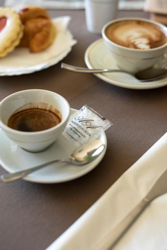 Food & Drinks 4, Albergo Aurora, Bologna
