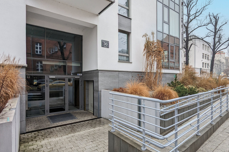 Exterior & Views 2, Modern Apartment in Gdańsk by Renters, Gdańsk City