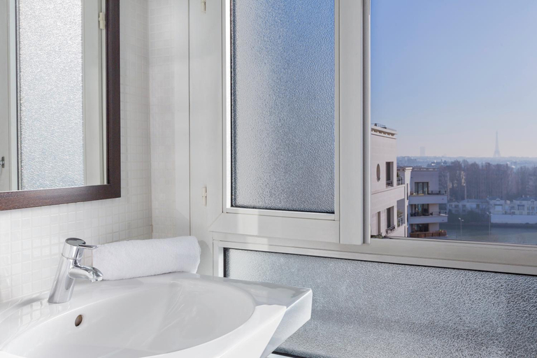 Bathroom 5, Best Western Rives de Paris La Defense, Hauts-de-Seine