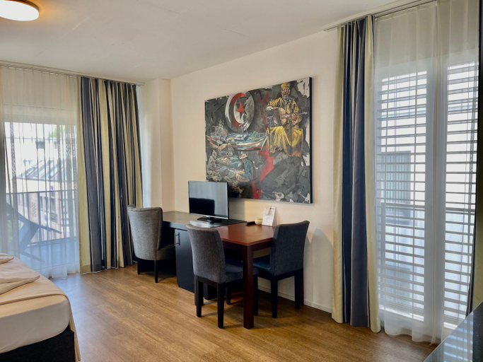 Others 2, Hotel Swiss Bellevue, Kreuzlingen