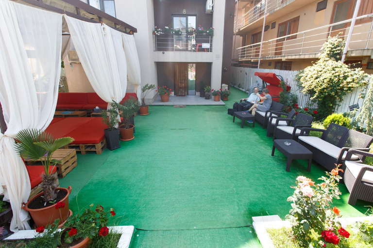 Others 5, Camere de inchiriat Sandra, Costinesti