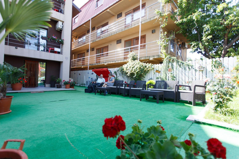 Others 3, Camere de inchiriat Sandra, Costinesti