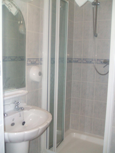 Bathroom 4, Royal Hotel, Lancashire