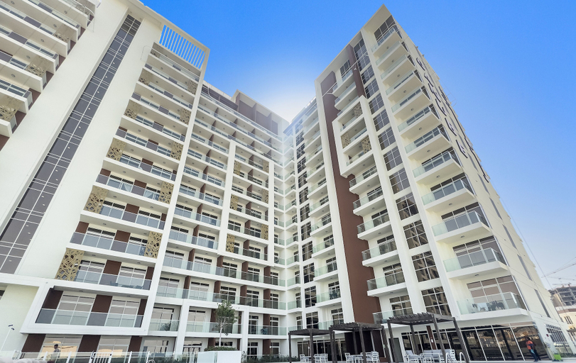 Outdoor pool 4, WelHome - Cozy Studio Apt. with Private Balcony in Arjan, Dubai