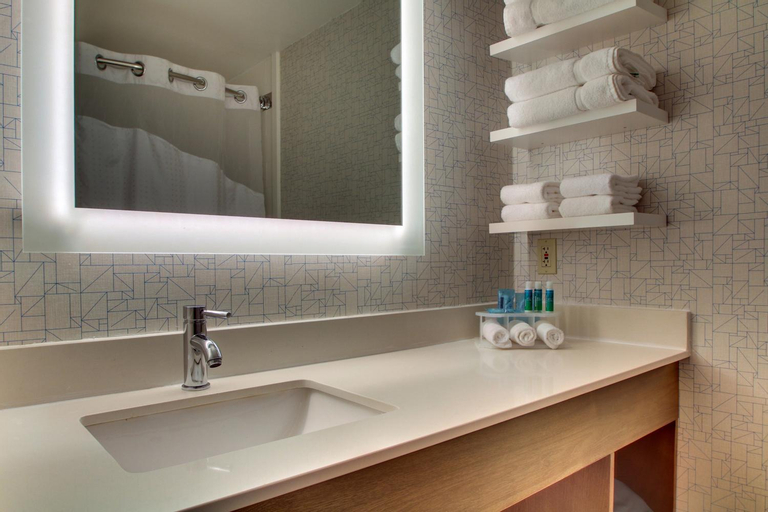 Bathroom 4