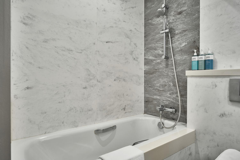 Bathroom 19