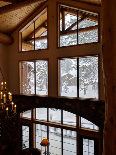 Public Area, Black Bear Lodge, El Dorado