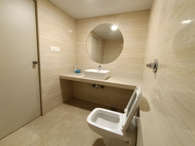 Bathroom 4, Royal Garden Resort, Palghar