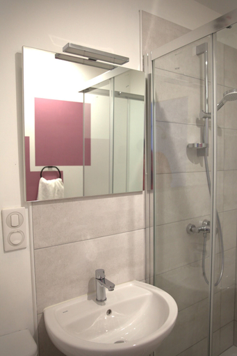Bathroom 5, Relais 375, Vienne