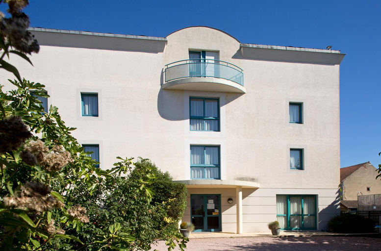 Exterior & Views 1, Logis L'Auberge Bourbonnaise - Vichy sud, Allier
