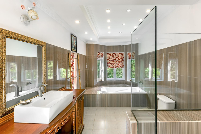 Bathroom, Residence Wat Damnak, Siem Reap
