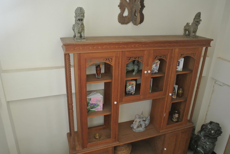 Others 4, Eco House, Ratchathewi