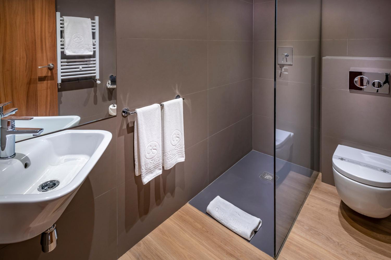 Bathroom 5, Hotel Ciudad de Castelldefels, Barcelona