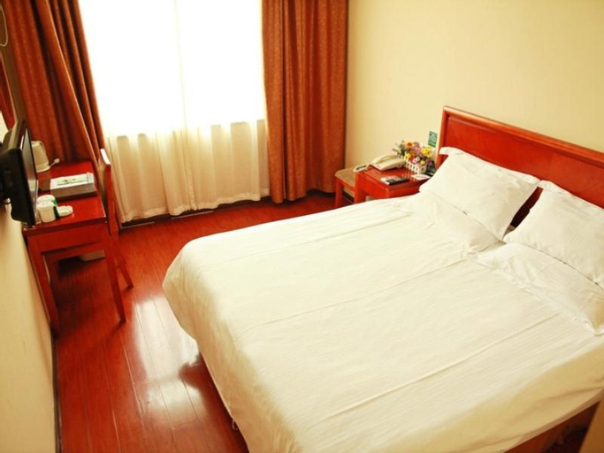 Bedroom 14
