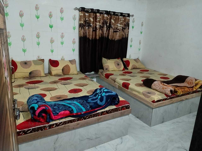 Bedroom, S R Farm House, Gir Somnath