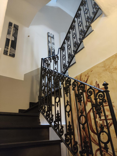 Others 5, Hotel Glicine, Savona