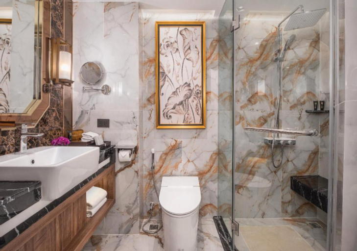 Bathroom 25