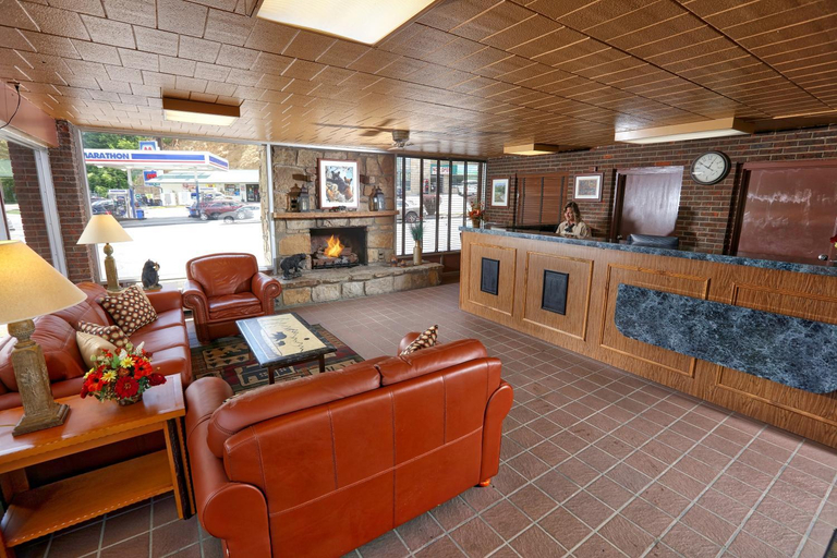 Public Area 2, Wild Bear Inn, Sevier