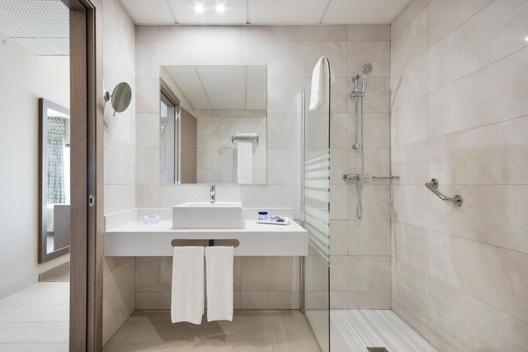 Bathroom 5, Hotel Best Costa Ballena, Cádiz
