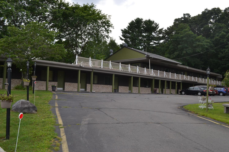 Mount Holyoke Inn, Hampden