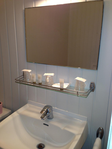 Bathroom 4, Hotel Du Rempart, Cher