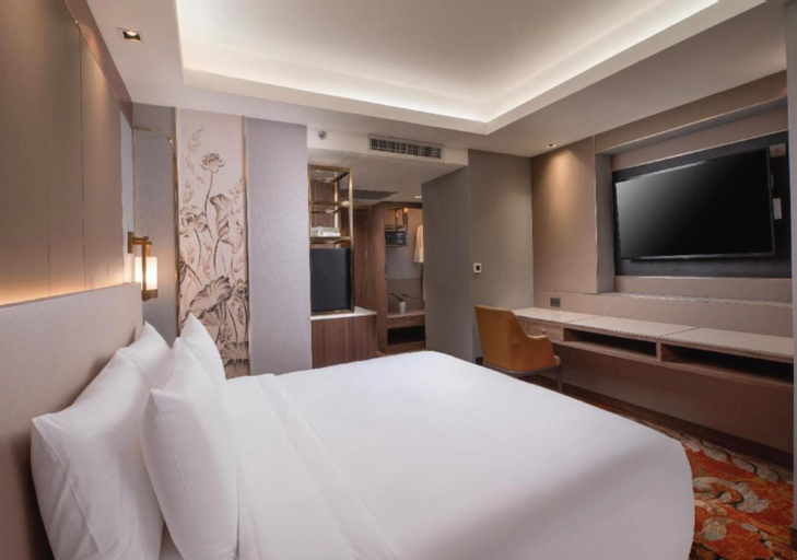 Bedroom 24