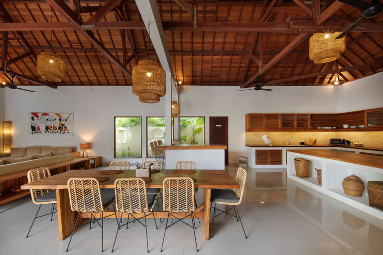Dining Room 9