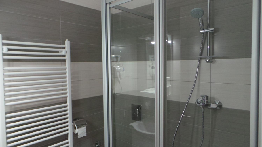 Others 3, Hostel Levicki, Slavonski Brod