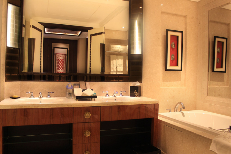 Bathroom 21