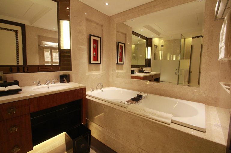 Bathroom 20