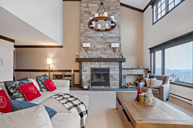 Others 5, Algonquin by RVMT, Les Laurentides