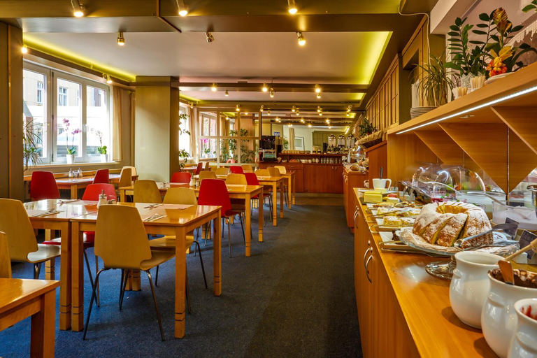 Food & Drinks 5, Charles Central, Praha 7