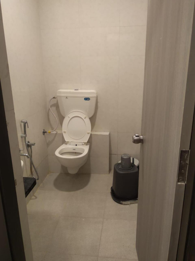 Bathroom 2, Hotel Selfie Inn, Ahmadabad