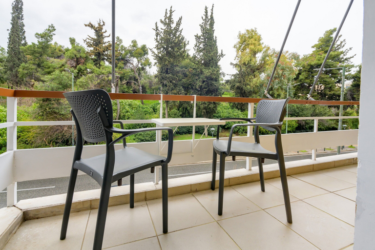 Others 4, Fully Renovated Flat in Prime Location, Attica