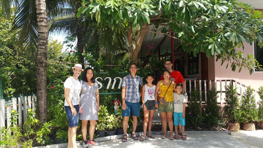 Warakorn Baansuan Amphawa, Amphawa